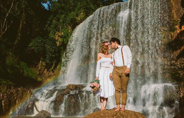 elopement wedding na cachoeira