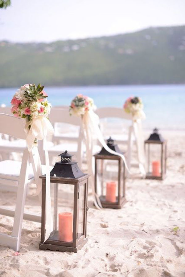 living coral na decoração de casamento na praia